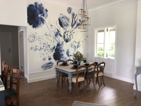 Chanticleer Gardens Barn Cottage With A Pool - Accommodation Port Hedland 31