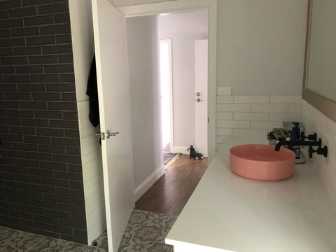 Chanticleer Gardens Barn Cottage With A Pool - Accommodation Port Hedland 34