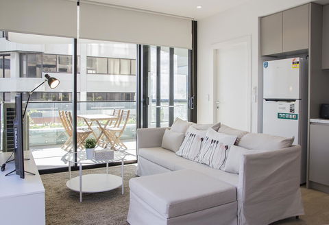 Cozy Apartment With Harbour Bridge View In Bondi - Accommodation Port Hedland 0