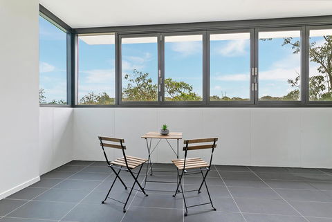 Stylish And Neat Two Bed Apartment In Wentworth Point - Accommodation Port Hedland 8