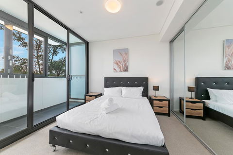 Stylish And Neat Two Bed Apartment In Wentworth Point - Accommodation Port Hedland 7