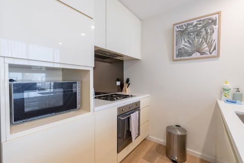 Sydney CBD Modern 2 Bedroom Apartment + Free Car Parking - Accommodation Port Hedland 19