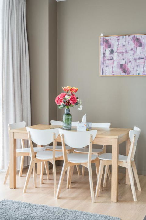 Sydney CBD Modern 2 Bedroom Apartment + Free Car Parking - Accommodation Port Hedland 5