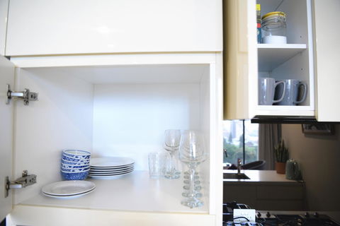 Sydney CBD Modern 2 Bedroom Apartment + Free Car Parking - Accommodation Port Hedland 23