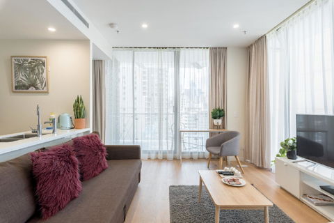 Sydney CBD Modern 2 Bedroom Apartment + Free Car Parking - Accommodation Port Hedland 2