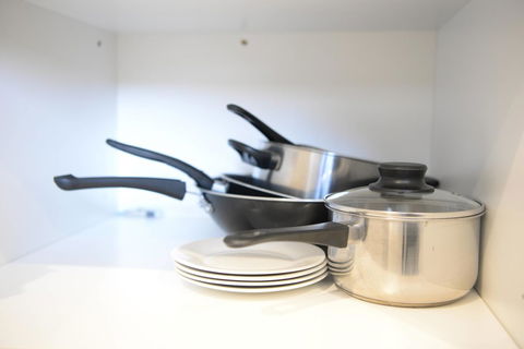 Sydney CBD Modern 2 Bedroom Apartment + Free Car Parking - Accommodation Port Hedland 22