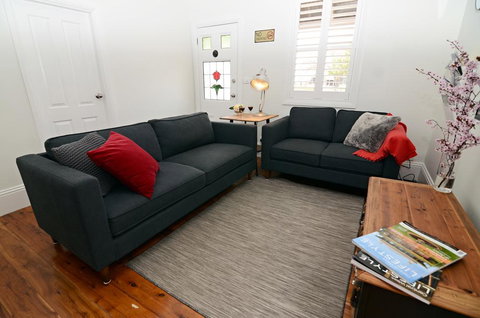 Thelma's Temora - Accommodation Port Hedland 6