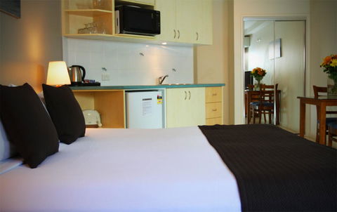 The Byron Beachcomber - Accommodation Port Hedland 8