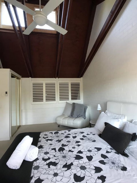 Treetops Everglades Villa - Accommodation Port Hedland 4