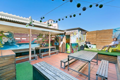 Mad Monkey Downtown - Accommodation Port Hedland 11