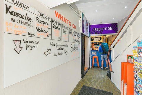 Mad Monkey Downtown - Accommodation Port Hedland 4