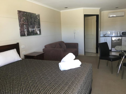 Balranald Club Motel - Accommodation Port Hedland 2