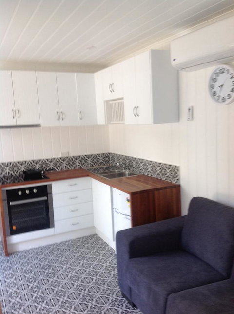 Hideaway Holiday Apartments - Accommodation Port Hedland 8