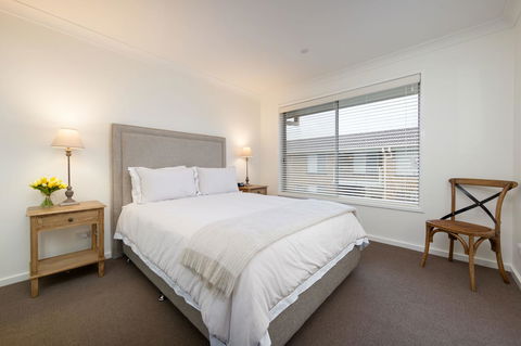Sleeping In Style - Central & Sophisticated - Accommodation Port Hedland 3