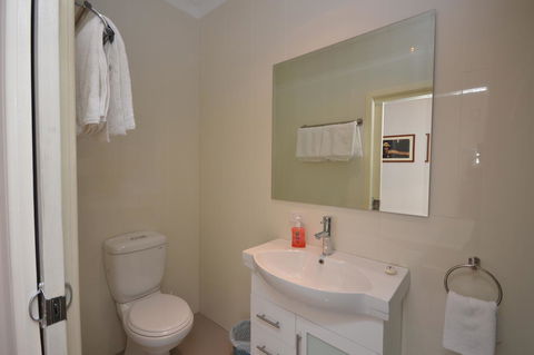 The Old Saddlery - Accommodation Port Hedland 10