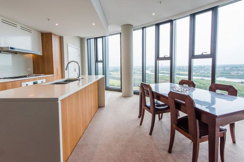 180Â° Water View Three Bedroom (wooden Furniture) - Accommodation Port Hedland 10