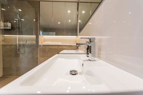 180Â° Water View Three Bedroom (wooden Furniture) - Accommodation Port Hedland 17