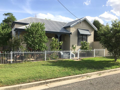 Caledonia Cottage - Accommodation Port Hedland 0