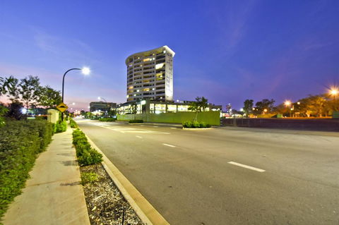 Nomikis\'On The Avenue - Accommodation Port Hedland 10