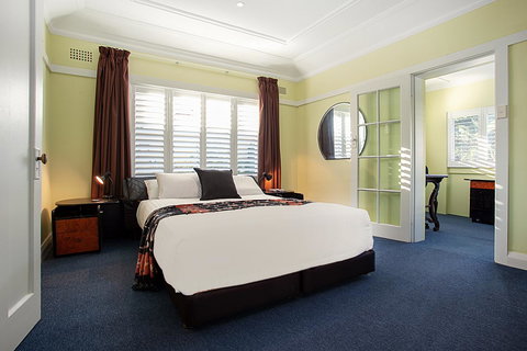 Art Deco Apartment With Breathtaking Water Views - Accommodation Port Hedland 1