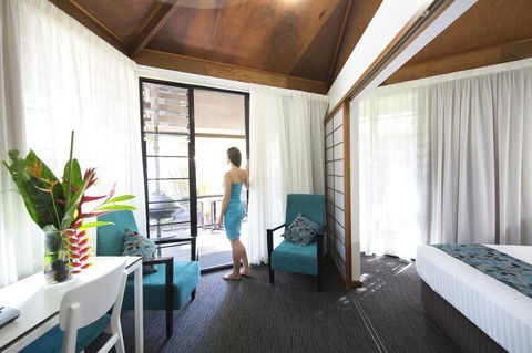 Palms City Resort - Accommodation Port Hedland 0