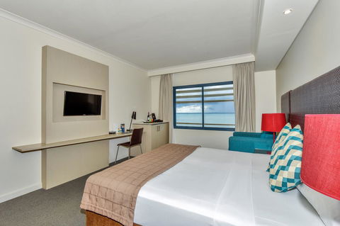Mantra On The Esplanade - Accommodation Port Hedland 3