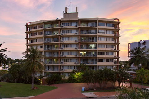 Cullen Bay Resorts - Accommodation Port Hedland 12