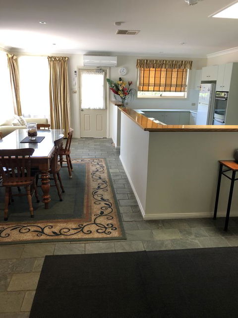 Beaches Serviced Apartments - Accommodation Port Hedland 5