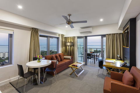 Oaks Darwin Elan Hotel - Accommodation Port Hedland 2