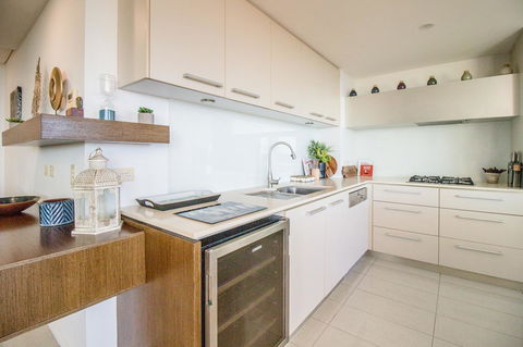 ZEN BY THE WATER - Esplanade Darwin Retreat - Accommodation Port Hedland 23