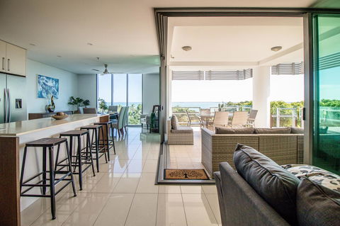 ZEN BY THE WATER - Esplanade Darwin Retreat - Accommodation Port Hedland 1