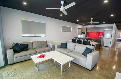 Magnum Serviced Apartments - Accommodation Port Hedland 5