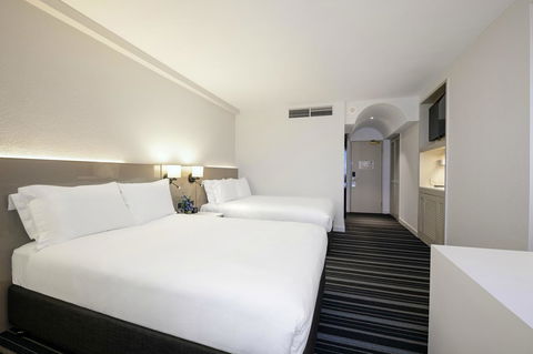 DoubleTree By Hilton Esplanade Darwin - Accommodation Port Hedland 17