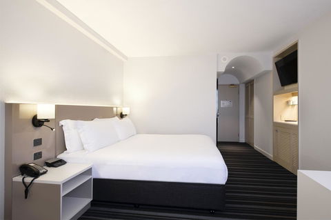 DoubleTree By Hilton Esplanade Darwin - Accommodation Port Hedland 10