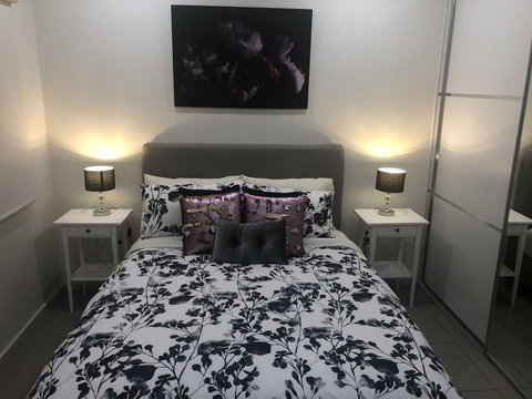 Darwin-Ocean Views, Tropical Getaway, Pool & Aircon - Accommodation Port Hedland 2