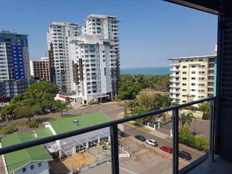 Darwin-Ocean Views, Tropical Getaway, Pool & Aircon - Accommodation Port Hedland 20