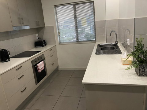 Darwin-Ocean Views, Tropical Getaway, Pool & Aircon - Accommodation Port Hedland 10