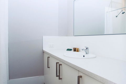 Erldunda Desert Oaks Resort - Accommodation Port Hedland 3