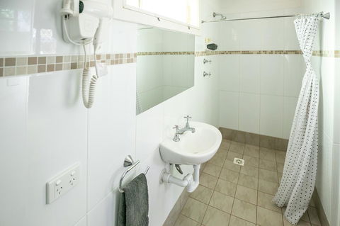 Glen Helen Lodge - Accommodation Port Hedland 14
