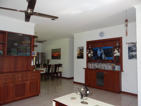DARWIN'S SHADY ACRES RETREAT - Accommodation Port Hedland 19