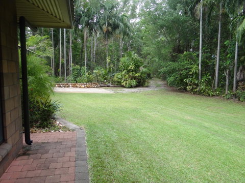 DARWIN'S SHADY ACRES RETREAT - Accommodation Port Hedland 9
