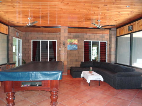 DARWIN'S SHADY ACRES RETREAT - Accommodation Port Hedland 17