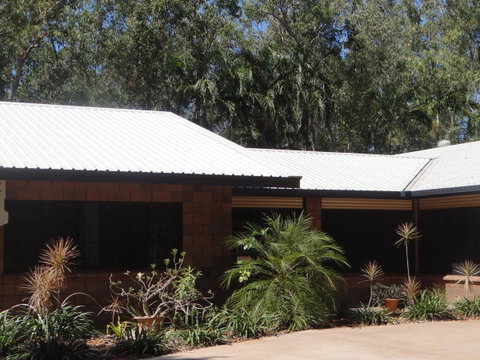 DARWIN'S SHADY ACRES RETREAT - Accommodation Port Hedland 5