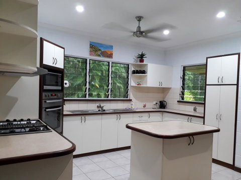 DARWIN'S SHADY ACRES RETREAT - Accommodation Port Hedland 23