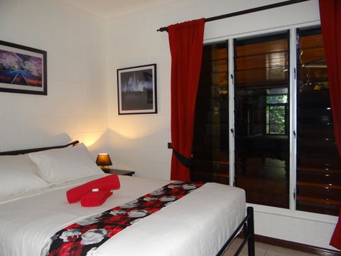 DARWIN'S SHADY ACRES RETREAT - Accommodation Port Hedland 36