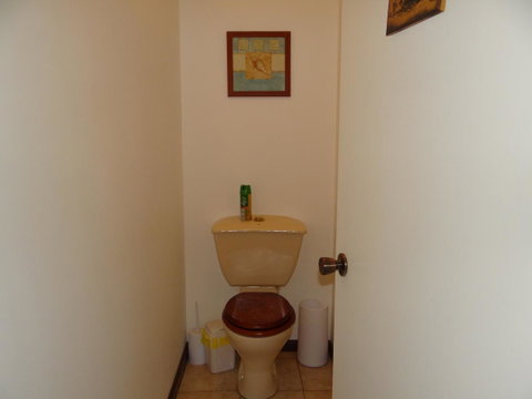 DARWIN'S SHADY ACRES RETREAT - Accommodation Port Hedland 28