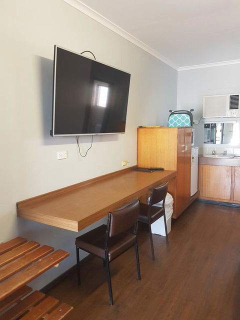 Safari Lodge Motel - Accommodation Port Hedland 2