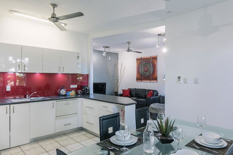 CitySide Apartment - 2 Bedroom With Private Courtyard - Accommodation Port Hedland 0