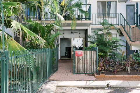 CitySide Apartment - 2 Bedroom With Private Courtyard - Accommodation Port Hedland 5