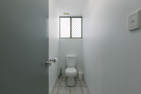 CitySide Apartment - 2 Bedroom With Private Courtyard - Accommodation Port Hedland 20